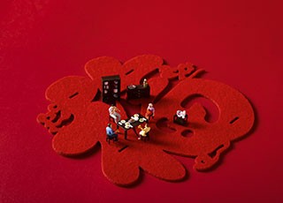 河北秦開電氣設(shè)備恭祝全國人民新年快樂！